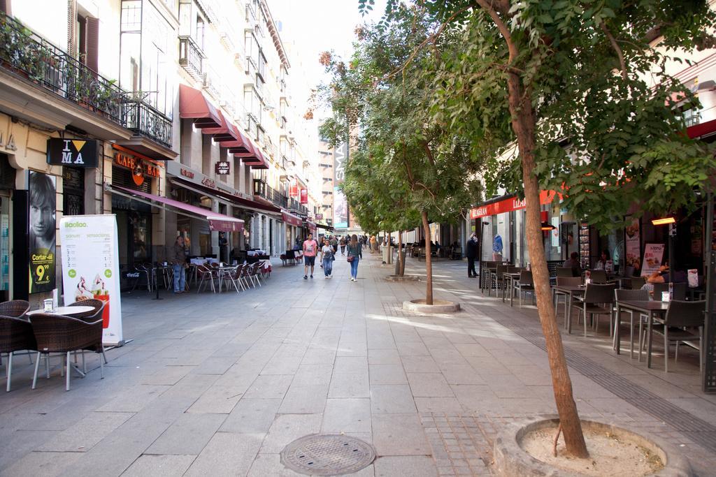 Sol Gran Via Apartment Мадрид Екстериор снимка